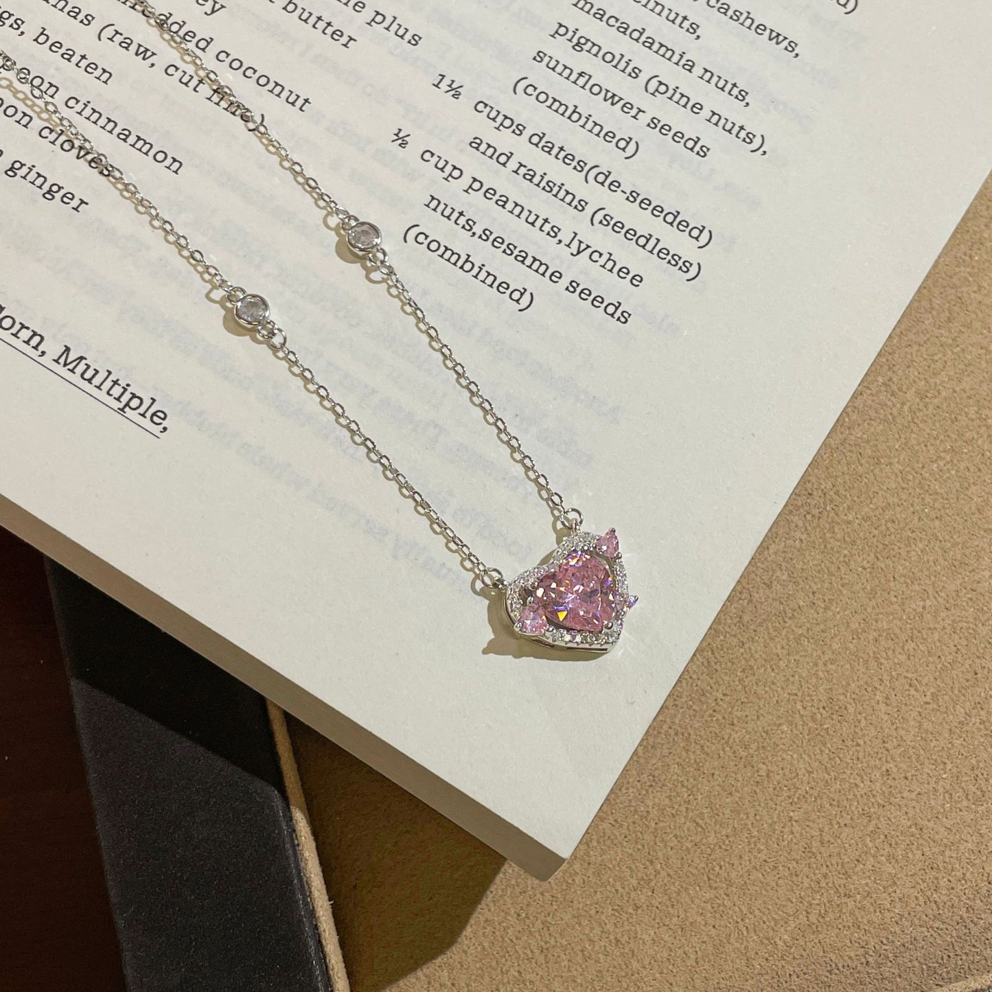 F廠【XDQ0026N】S999純銀甜美守護之心愛項鍊女高級感妲己女僕咖啡款鎖骨鏈
 25.11-1