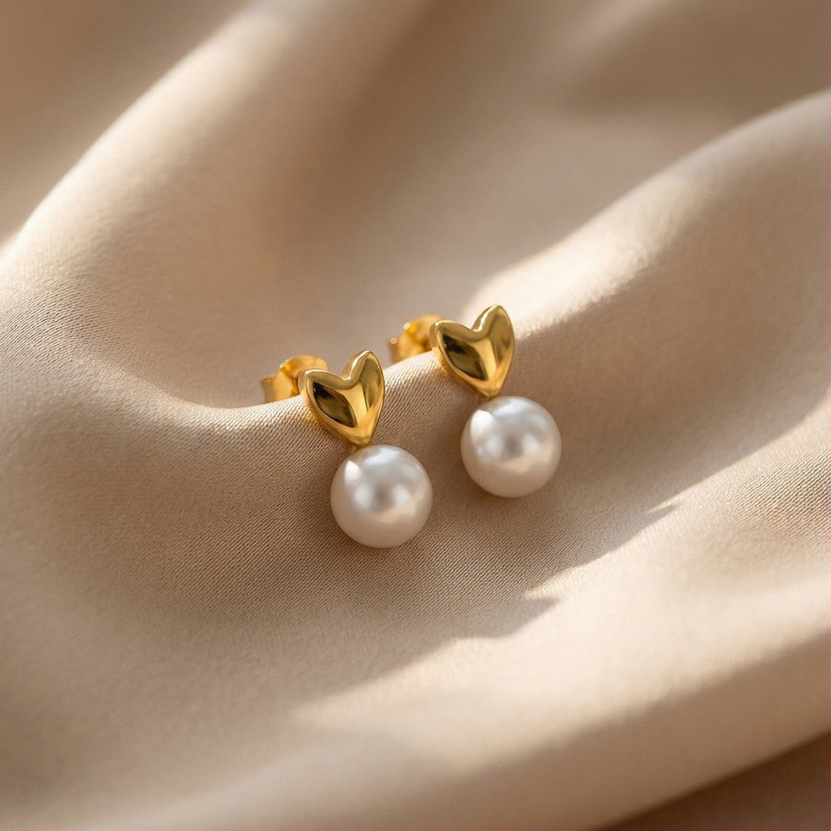 B廠【F052】歐美輕奢小眾ins風仿珍珠愛心耳環不鏽鋼材質鍍18k真金不掉色耳環
 26.02-1