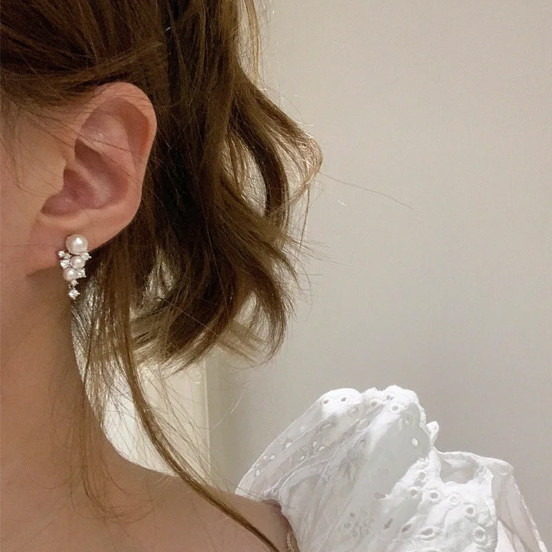 E廠【DQ11167E】法式高級感葡萄串仿珍珠耳環女S925純銀溫柔時尚鋯石顯白耳飾
 25.10-3