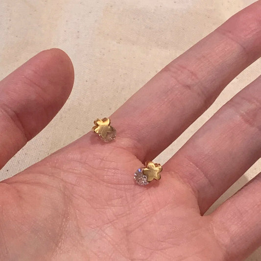 E廠【XDQ10190E】S925純銀精緻小眾閃鑽花朵耳環女簡約ins風小花鋯石百搭耳飾
 26.03-2