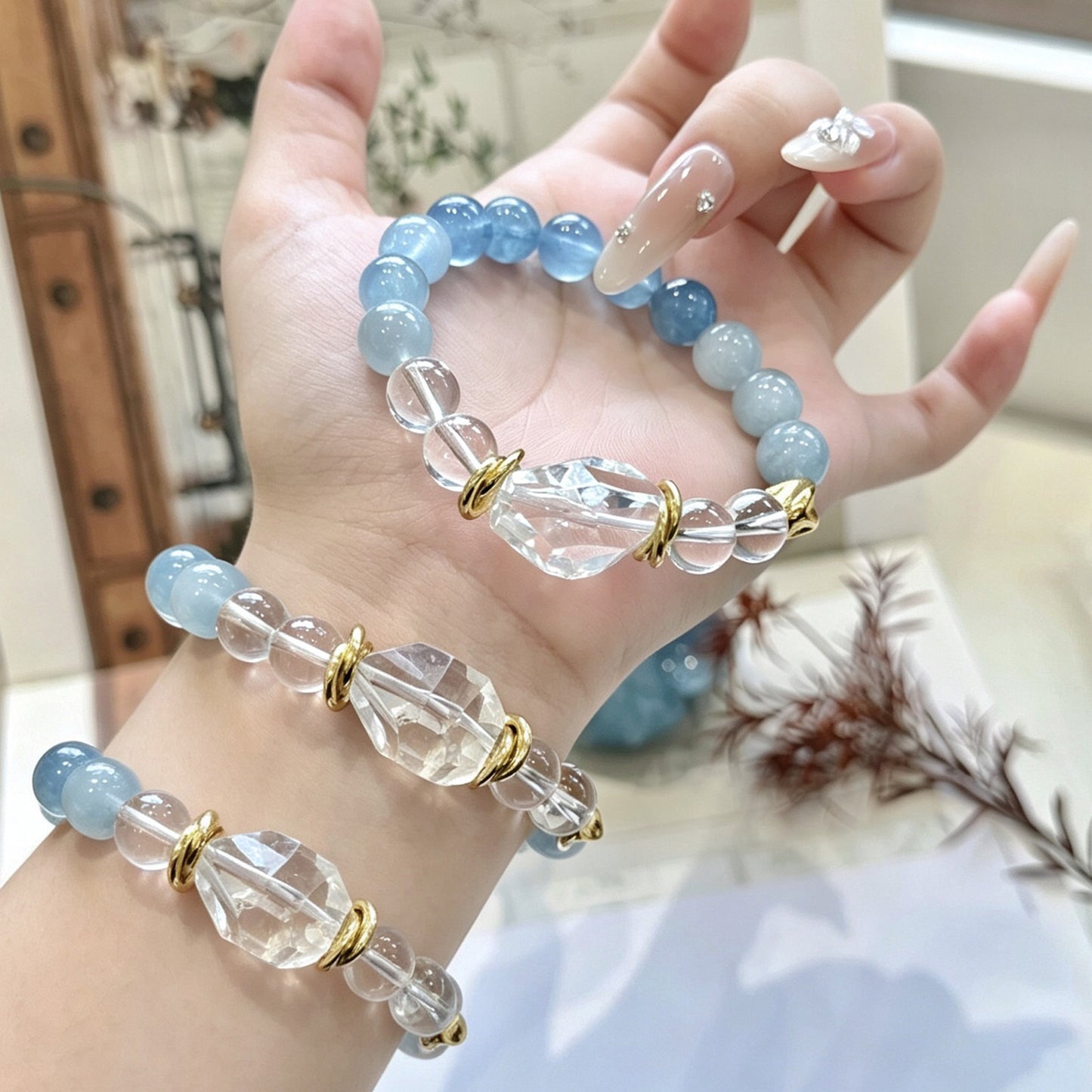 A廠【vsl3389】魔鬼藍碎冰冰海藍寶手串女天然白水晶切面轉運珠手串禮物
 26.08-3