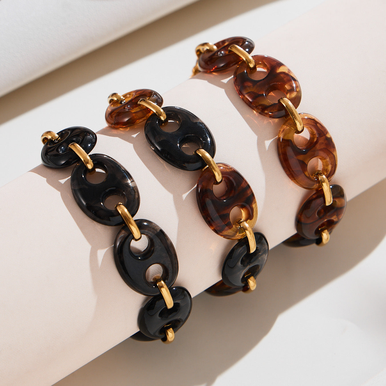 B廠【E157】不鏽鋼樹脂豬鼻子手鍊鍍18k金琥珀色百搭歐美輕奢鍊飾首飾
 25.10-3