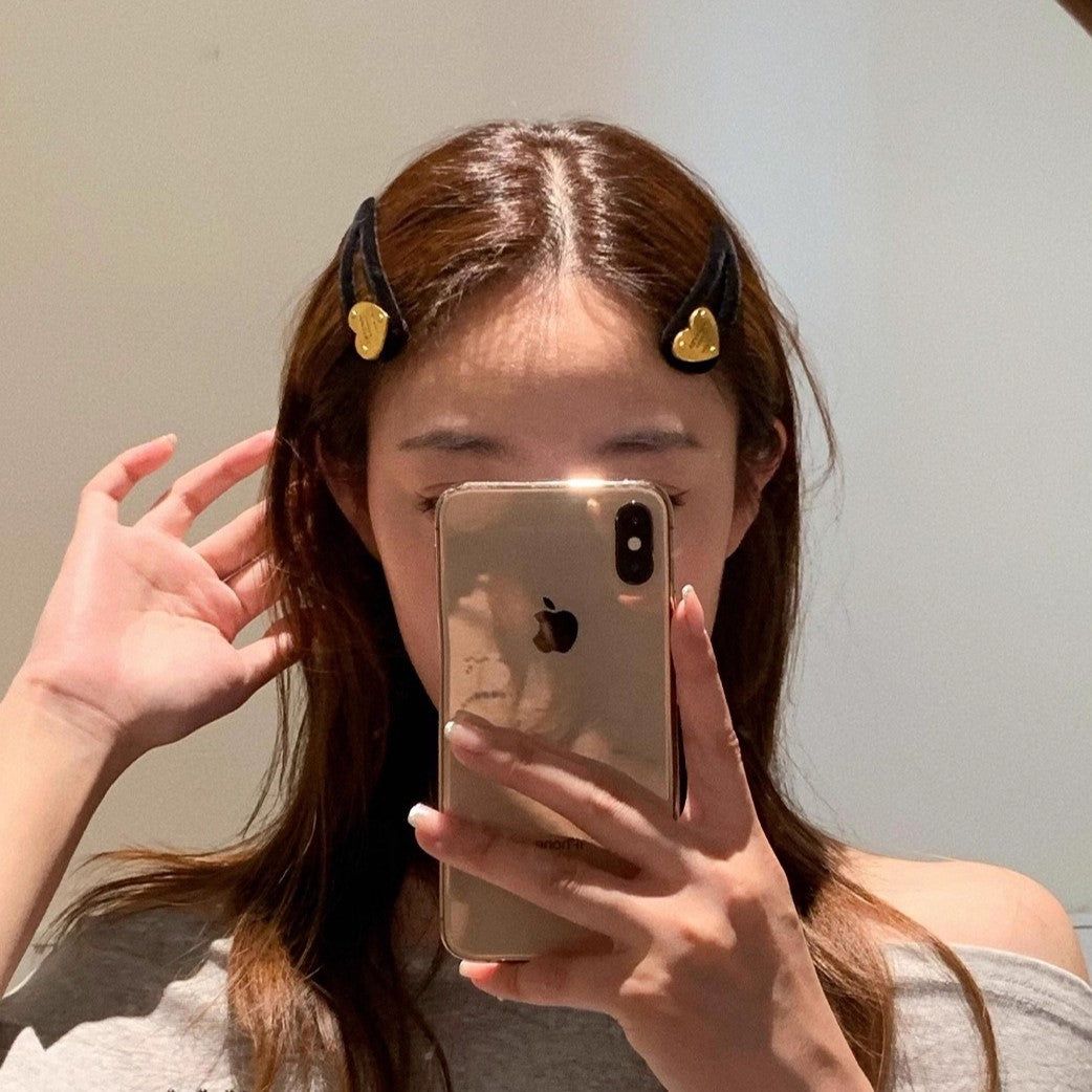 C廠【Y934】絲絨金標愛心氣質高級掰夾前額碎髮瀏海鴨嘴夾子百搭側邊夾髮飾
 25.12-3「C廠-單筆結帳需滿，NT$500出貨(不含運費)」