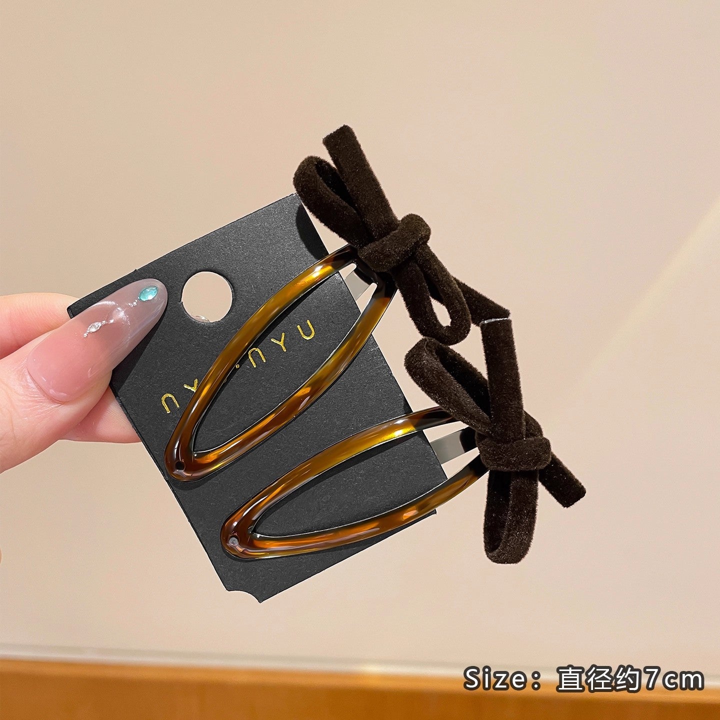 C廠【P64】復古絲絨蝴蝶結側邊bb夾女秋冬2025新款前額碎髮瀏海夾子氣質髮夾
 25.12-2「C廠-單筆結帳需滿，NT$500出貨(不含運費)」