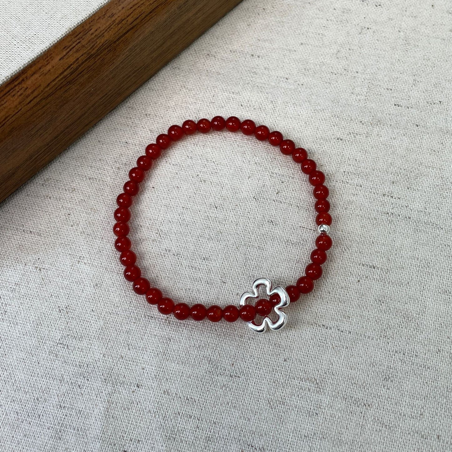 E廠【XDQ0589S】韓系ins風花朵紅瑪瑙手串女S925純銀氣質顯白百搭手環手飾品
 25.11-3