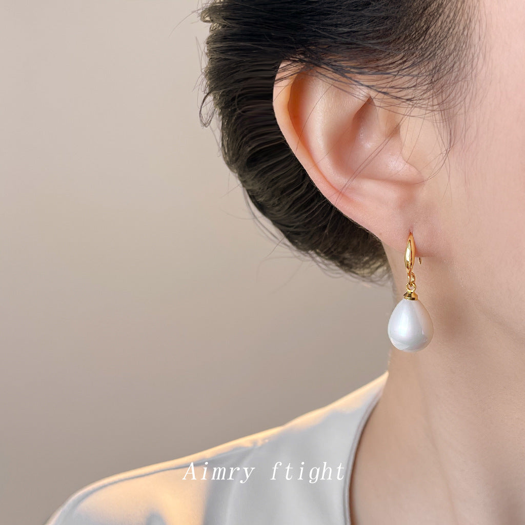 C廠【7026】彩光珍珠清新甜美水滴新款簡約百搭通勤高級感耳飾
 25.11-2