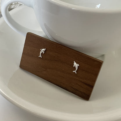 E廠【DQ11016E】S925純銀迷你不對稱海豚耳環女小清新簡約高級感百搭耳飾
 25.10-3