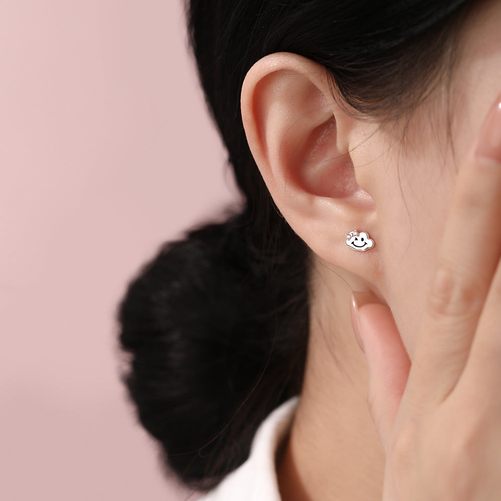 D廠【YC3703E】原創足銀S999雲朵笑臉耳環可愛卡通清新百搭甜美小眾簡約耳飾
 25.12-2