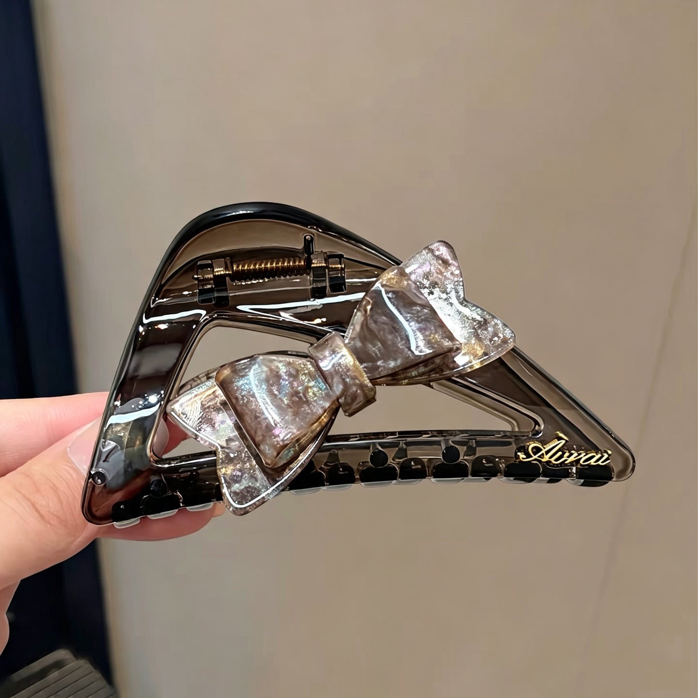 C廠【X698】法式輕奢風三角抓夾女大號醋酸蝴蝶結髮夾後腦勺盤髮鯊魚夾子髮飾
 26.08-2「C廠-單筆結帳需滿，NT$500出貨(不含運費)」