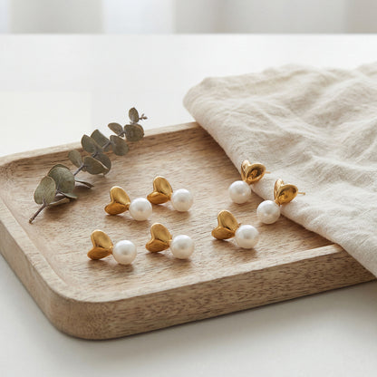 B廠【F052】歐美輕奢小眾ins風仿珍珠愛心耳環不鏽鋼材質鍍18k真金不掉色耳環
 26.02-1