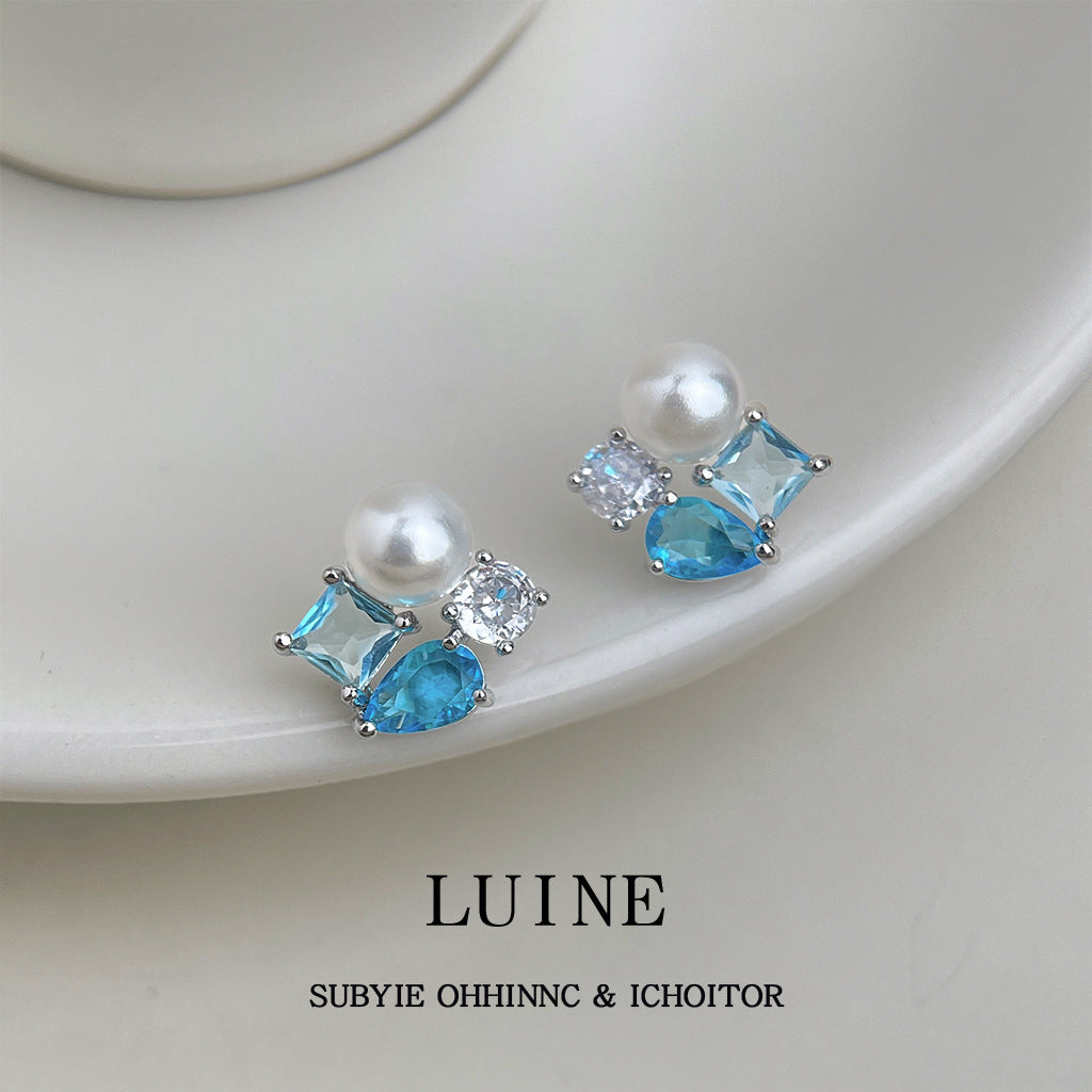 A廠【6430】原創清新甜美設計師立體幾何高級感簡約時尚百搭通勤鋯石耳環耳飾
 25.12-1