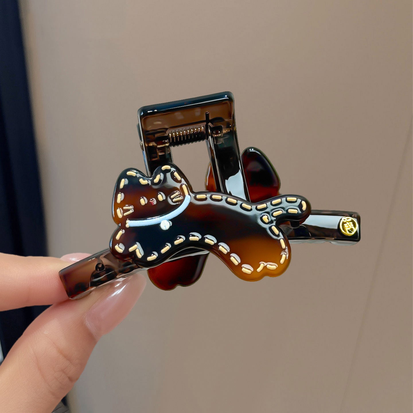 C廠【X757】可愛醋酸貓咪抓夾女高級感珍珠髮夾後腦勺盤髮鯊魚夾氣質髮卡髮飾
 26.08-4「C廠-單筆結帳需滿，NT$500出貨(不含運費)」