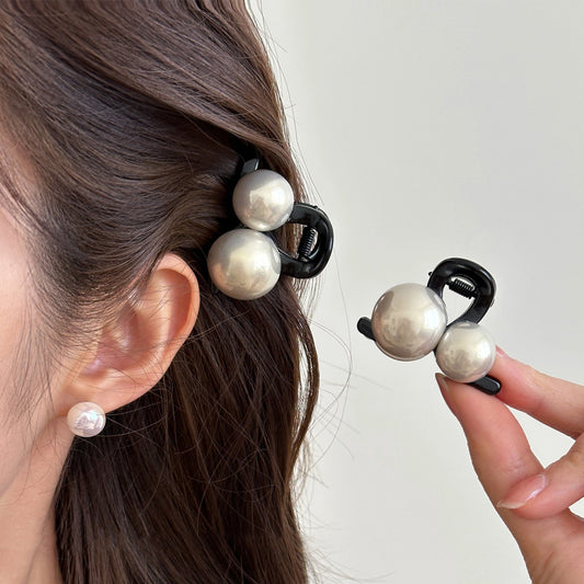 C廠【Y1068】氣質珍珠小夾子抓夾女2025新款高級感半紮髮瀏海髮夾公主頭鯊魚夾
 26.01-2