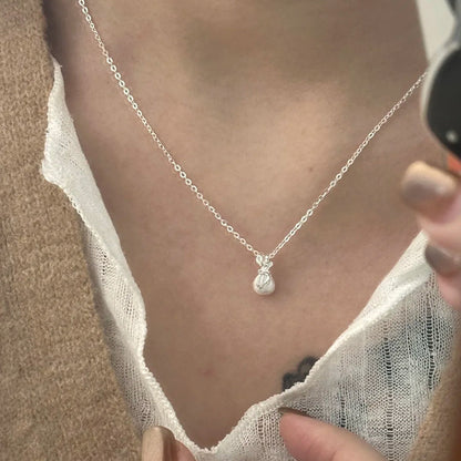 E廠【DQ1076N】S999純銀國風拉絲小福袋項鍊女精緻設計感蝴蝶結錢袋鎖骨鏈潮
 25.09-1