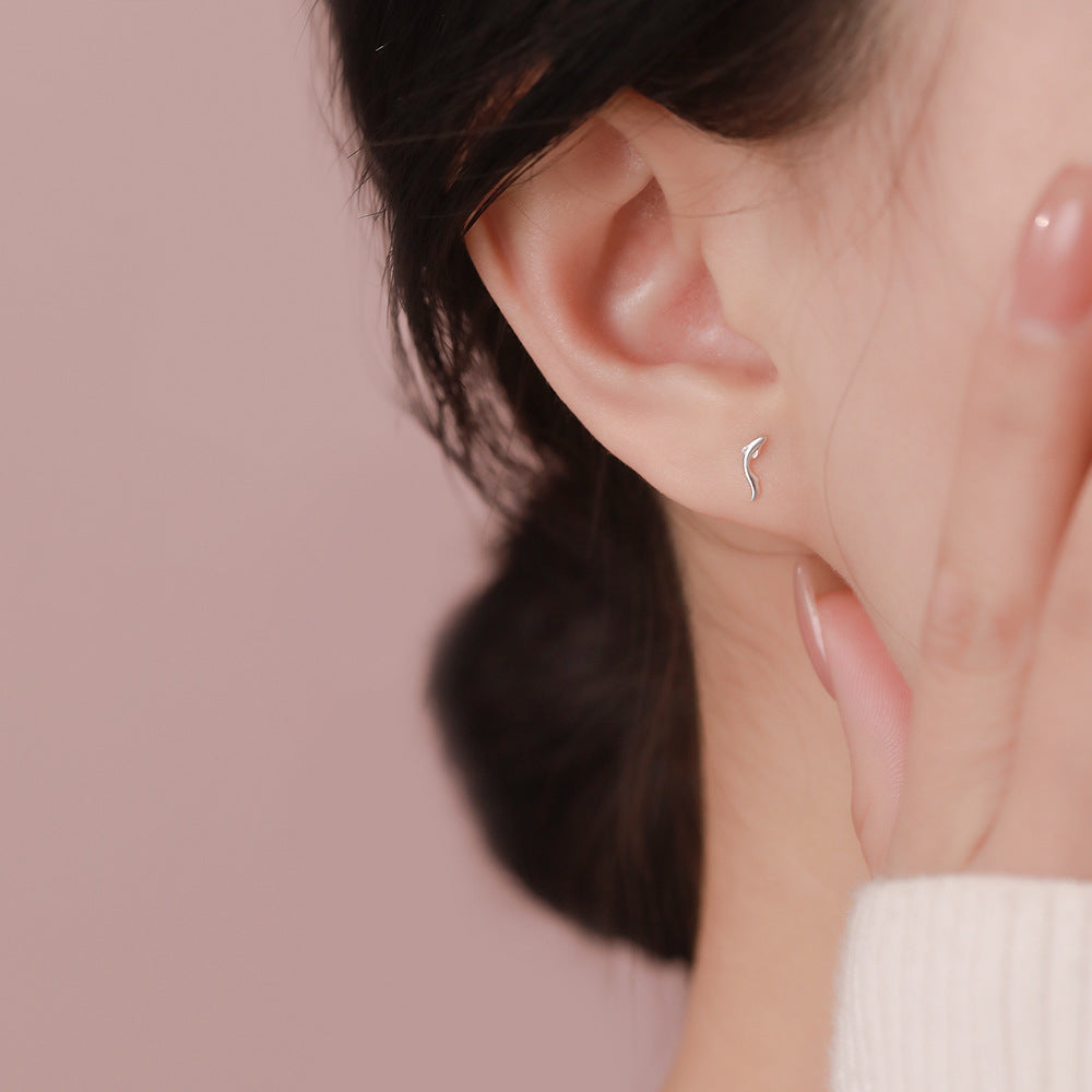 D廠【YC4234E】足銀S999錦鯉耳環輕奢設計感新款精緻小巧好運上岸養耳洞耳飾
 26.01-2