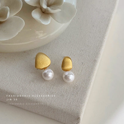 A廠【4243】施家珍珠不對稱拉絲金豆豆耳環通勤百搭簡約不規則冷淡風氣質耳飾 25.01-2