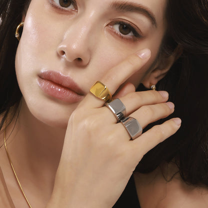 B廠【A140】四方光面鈦鋼指環歐美簡約戒指PVD電鍍18K真金女款 25.03-1