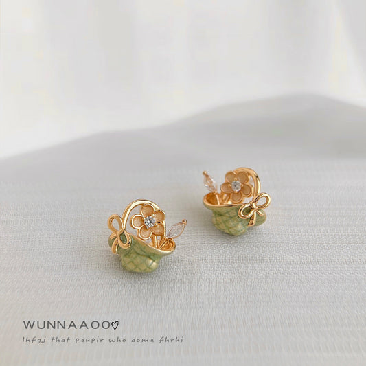 C廠【6987】原創森系花籃手工彩繪琺瑯滴釉s925銀針微鑲鋯石耳環田園風耳飾女
 25.10-5