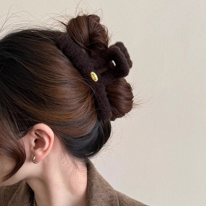 C廠【Y1075】秋冬毛絨金標抓夾女2026新款高級感後腦勺髮夾氣質盤髮鯊魚夾髮飾
 26.01-2