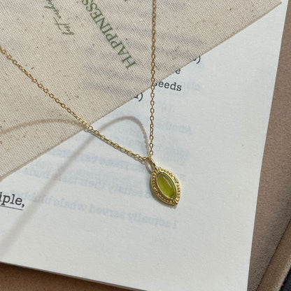 E廠【DQ0038N】S925純銀復古時尚仿橄欖石項鍊女雕花橢圓吊墜通勤百搭鎖骨鏈
 25.09-1