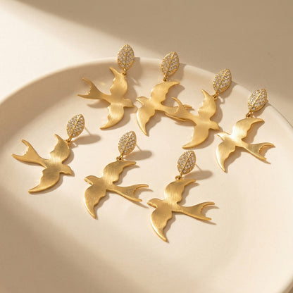 B廠【F1571】歐美INS小眾樹葉鋯石耳環不鏽鋼小燕子耳墜個性設計耳飾鍍18k真金
 26.04-3