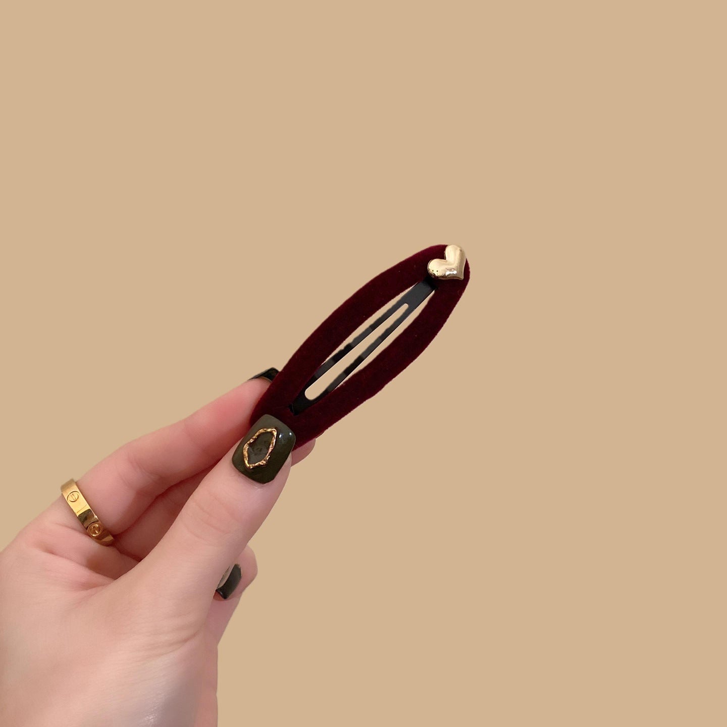 C廠【Y983】新年款復古絲絨紅色鏤空BB夾女氛圍感前額瀏海碎髮夾邊夾側邊夾子
 25.12-4「C廠-單筆結帳需滿，NT$500出貨(不含運費)」