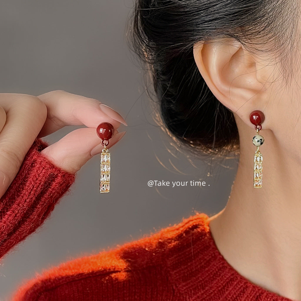 C廠【5281】小眾設計師不對稱AB款微鑲鋯石長款幾何酒紅耳飾新中式耳環女
 25.11-1
