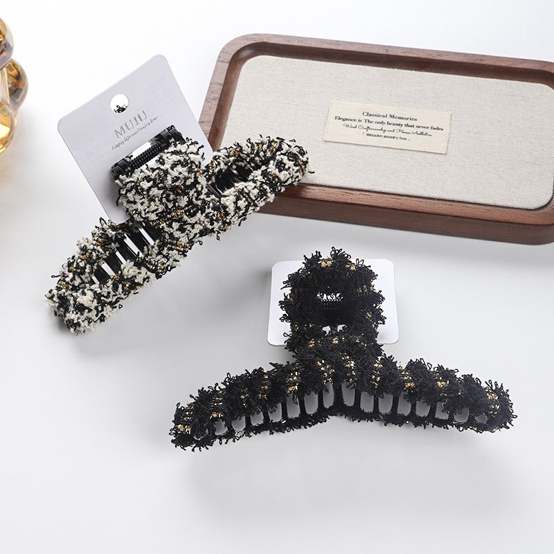 D廠【D341】小香風布藝抓夾卡裝高級感髮卡大號後腦勺鯊魚夾商超髮飾髮夾
 25.11-1「D廠-單筆結帳需滿，NT$600出貨(不含運費)」