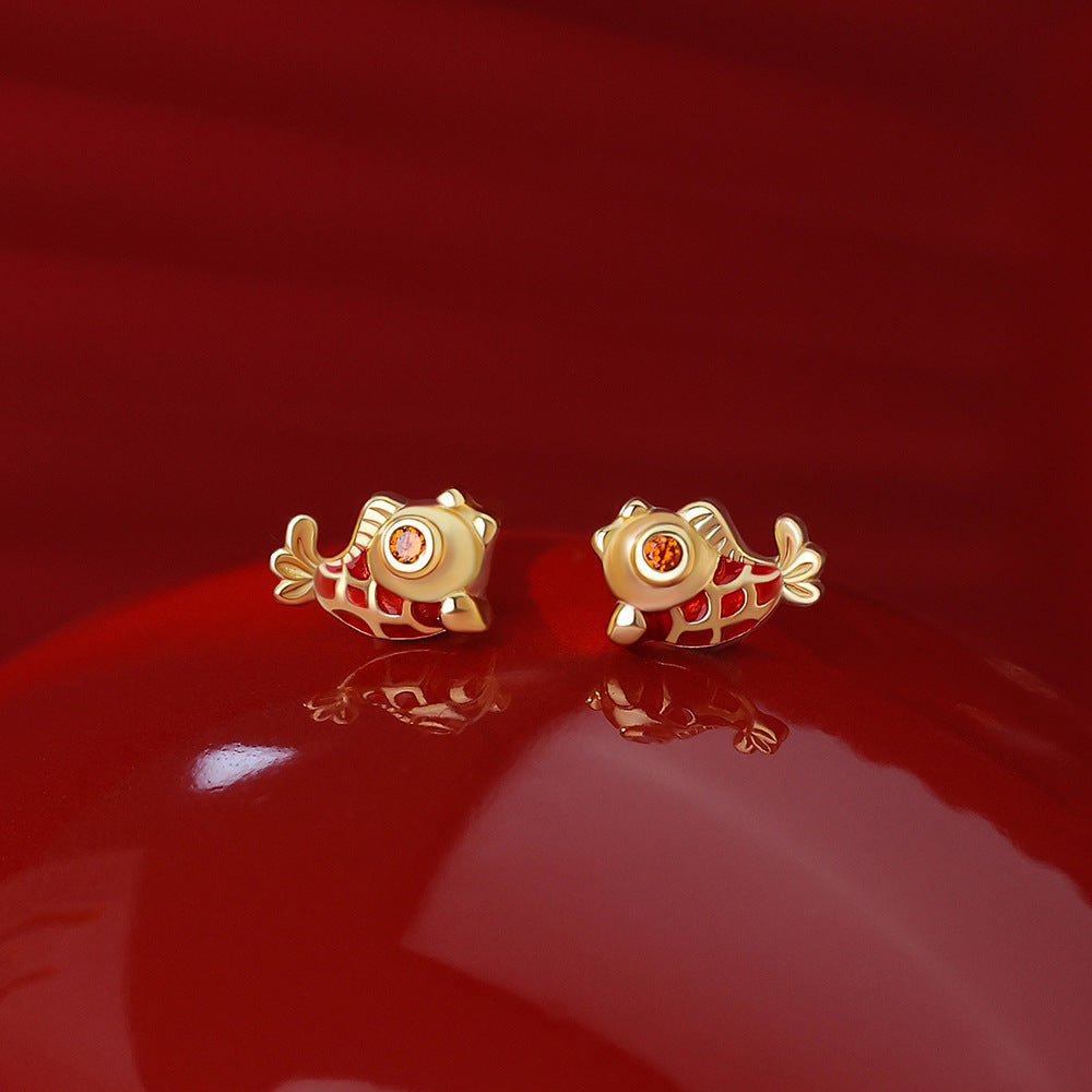 D廠【YC2856E】原創足銀S999暴富小錦鯉耳環本命年上岸吉祥氣質好運耳飾跨境
 25.12-2