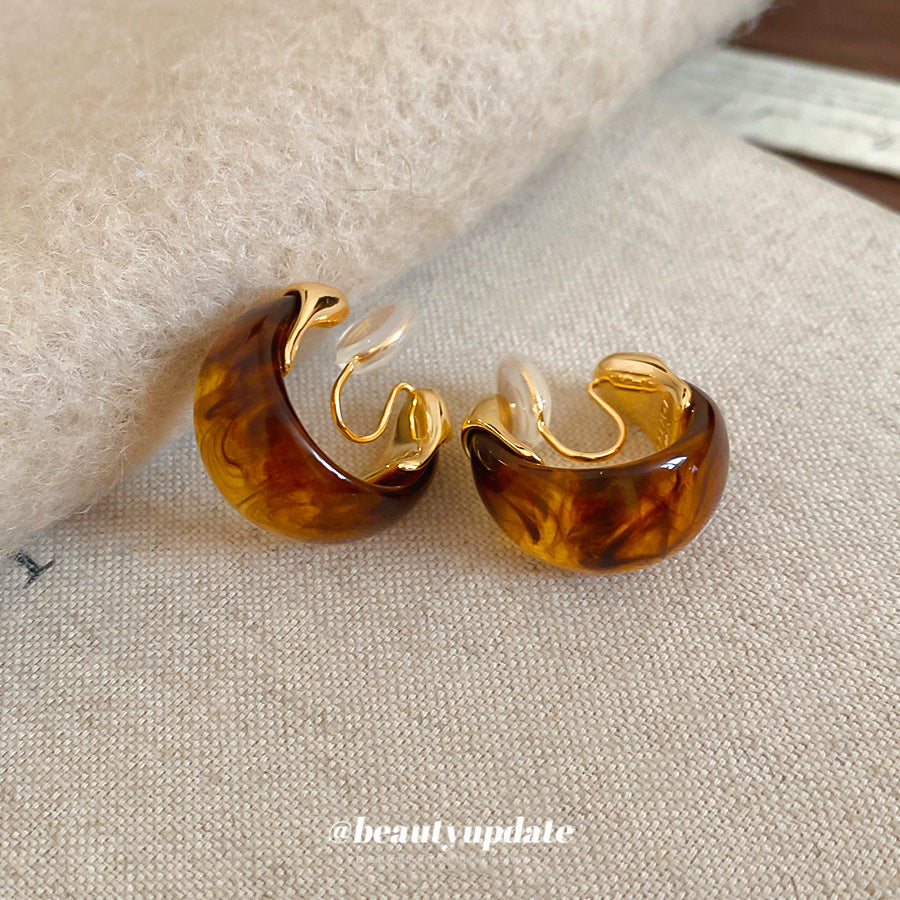 A廠【HE29164】秋冬新款咖色樹脂U型耳夾復古美拉德無耳洞耳環輕奢高級感耳飾女
 25.11-1