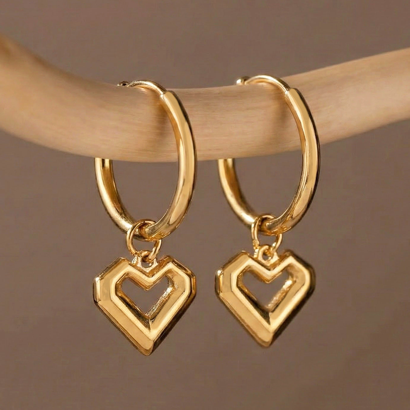 B廠【F088】歐美高級感簡約愛心吊墜耳環不鏽鋼材質鍍18k真金ins小眾設計耳環
 26.01-2