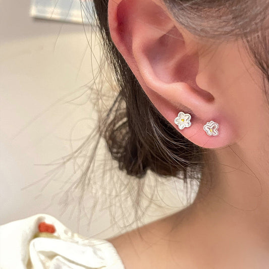 E廠【XDQ10706E】簡約小巧S999純銀不對稱花朵耳環女小清新甜美蝴蝶百搭耳飾潮
 26.04-3