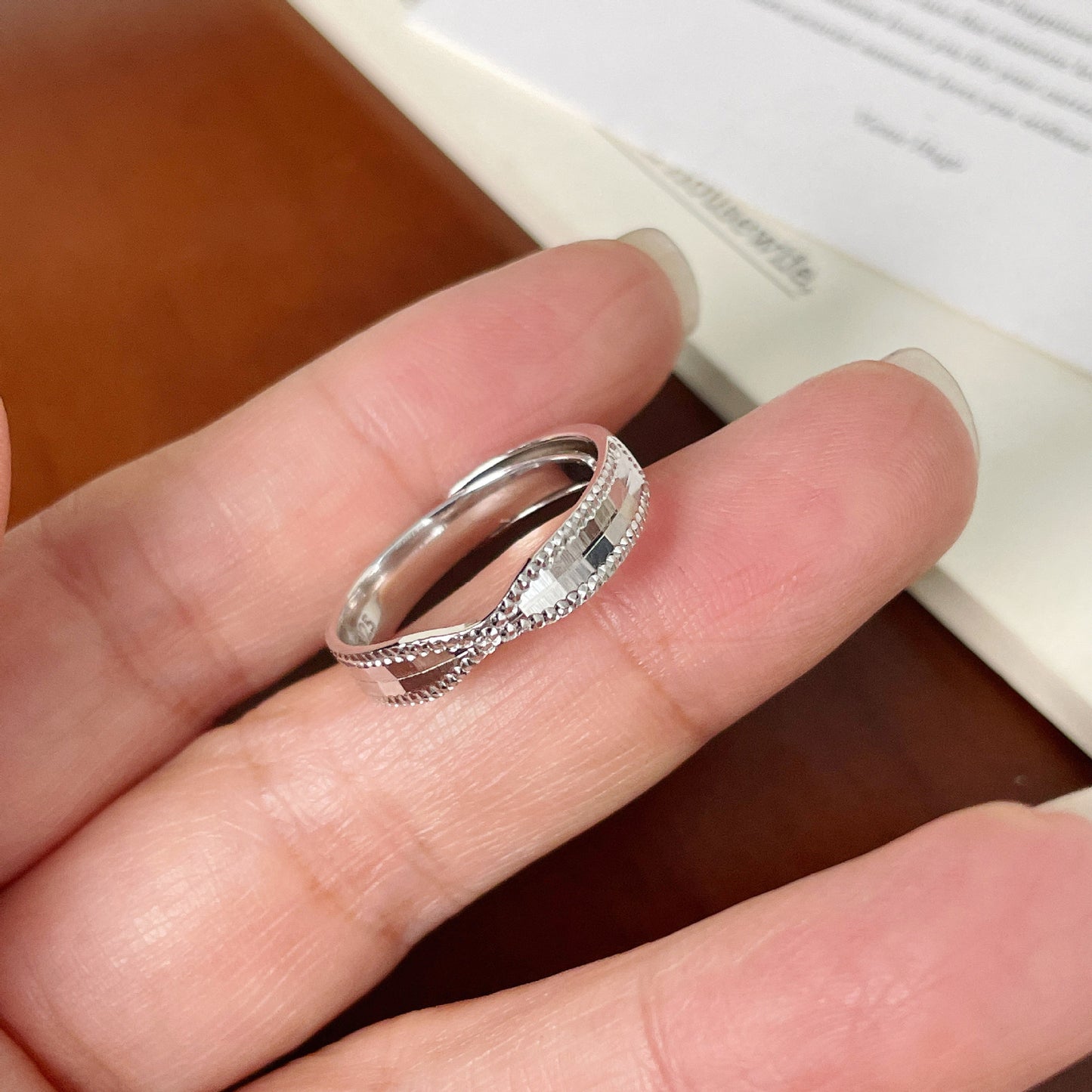 F廠【DQ8168R】ins設計感幾何方形亮片扭結戒指女S925純銀韓版氣質開口指環 25.07-1