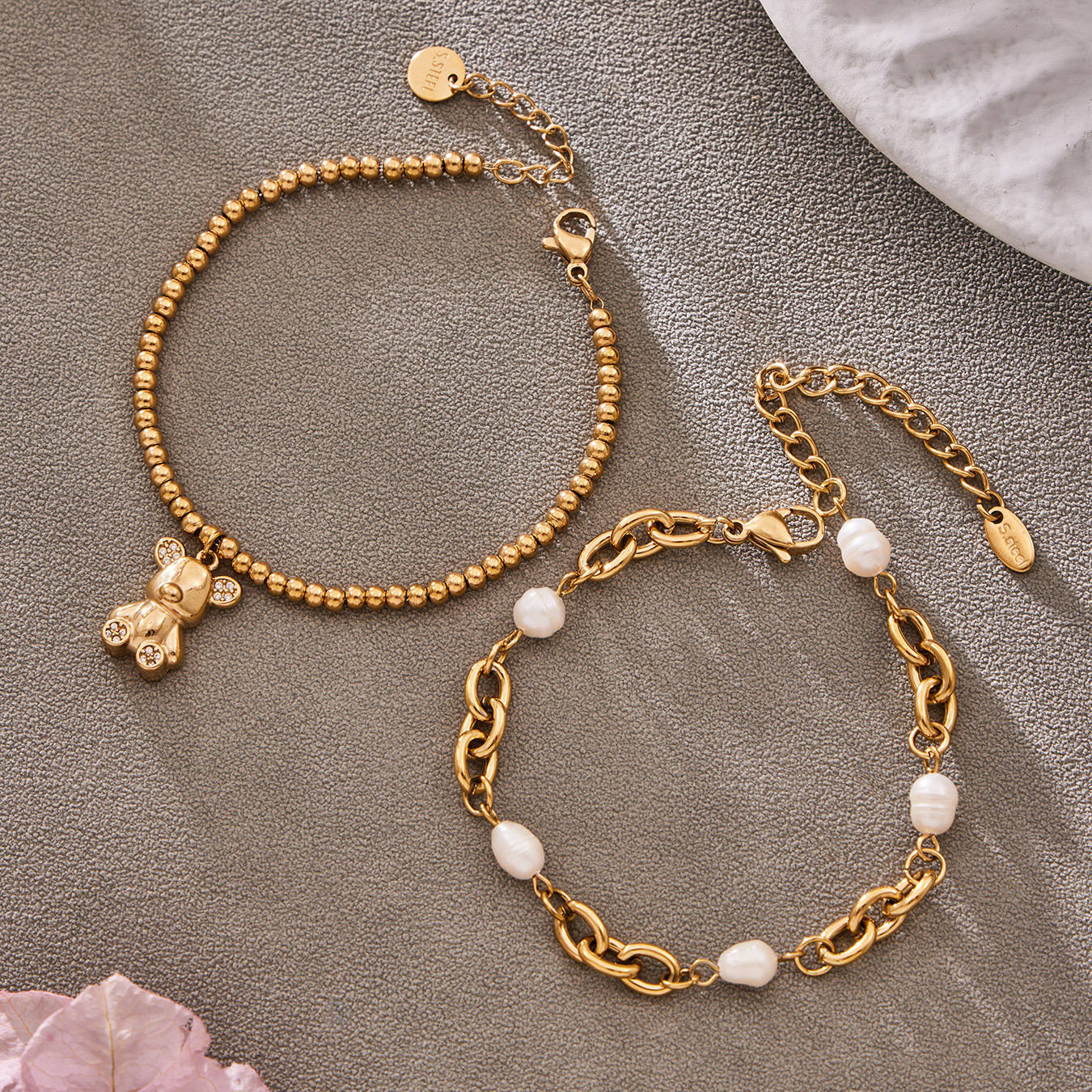 B廠【E252】歐美ins簡約時尚設計5A鋯石小熊吊墜原子手鍊不鏽鋼跨國氣質手飾
 26.03-2