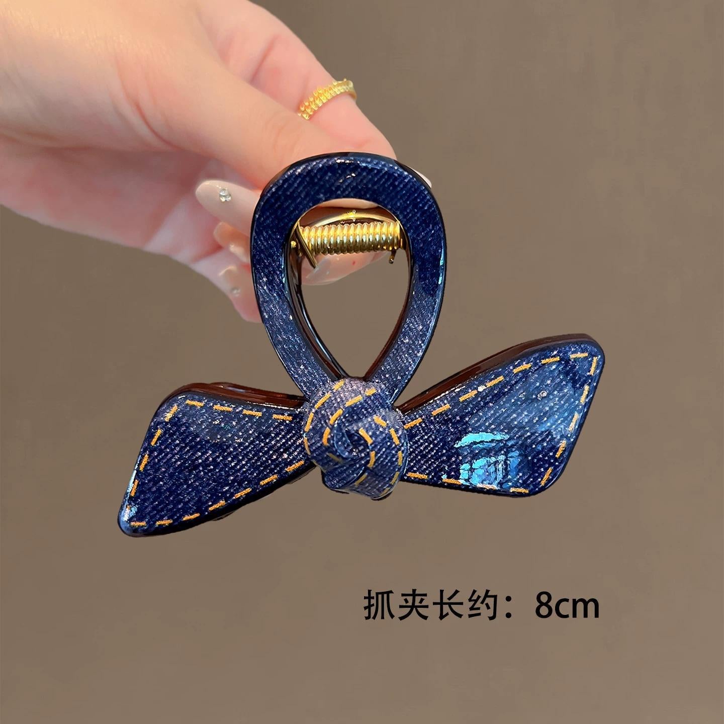 C廠【X272】藍色牛仔紋蝴蝶結抓夾大復古高級感後腦勺盤髮鯊魚夾百搭氣質髮飾
 26.05-2「C廠-單筆結帳需滿，NT$500出貨(不含運費)」
