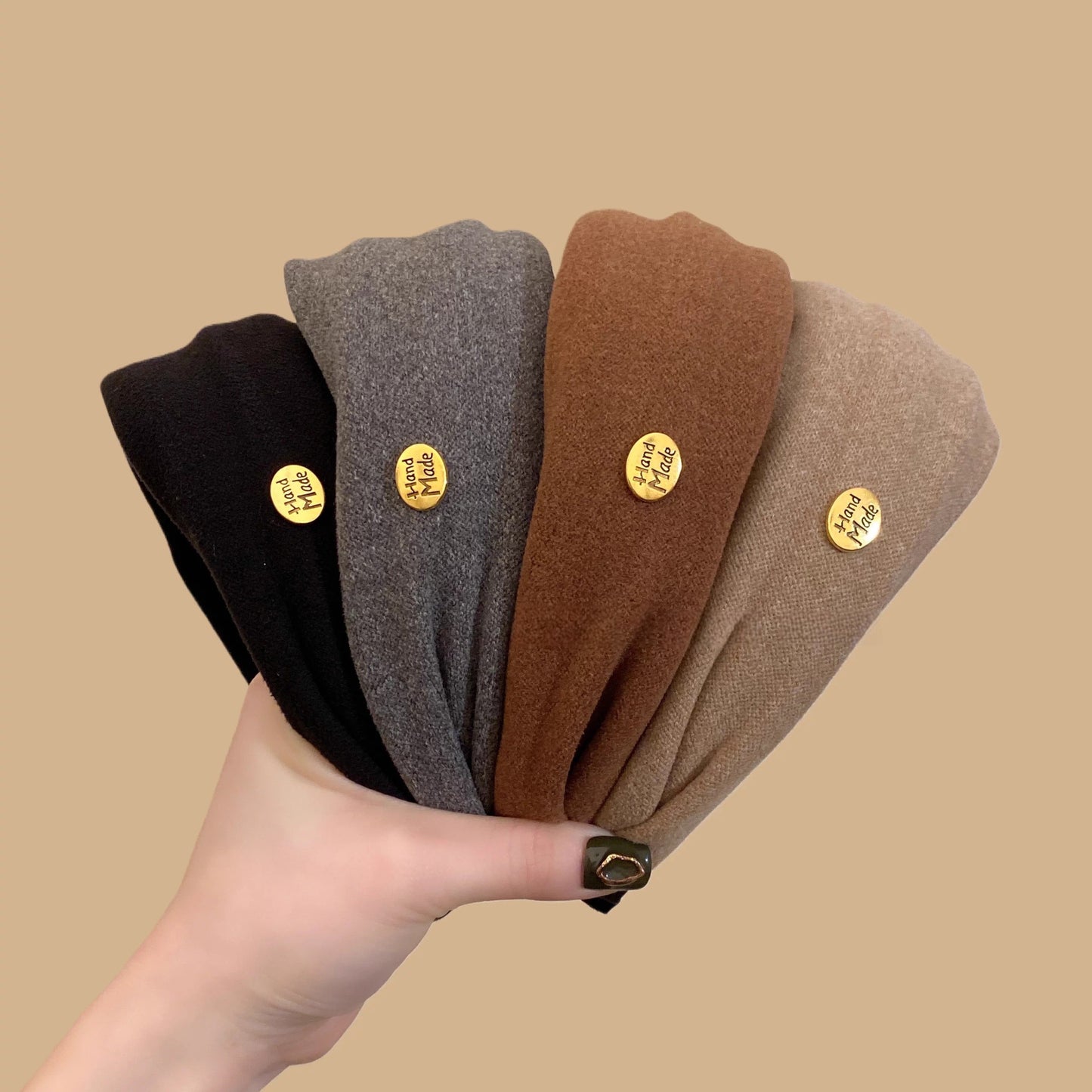 C廠【Y1028】韓國ins風小金標百搭絨面寬邊壓髮箍日常外戴洗臉頭箍高顱頂頭飾
 26.01-1