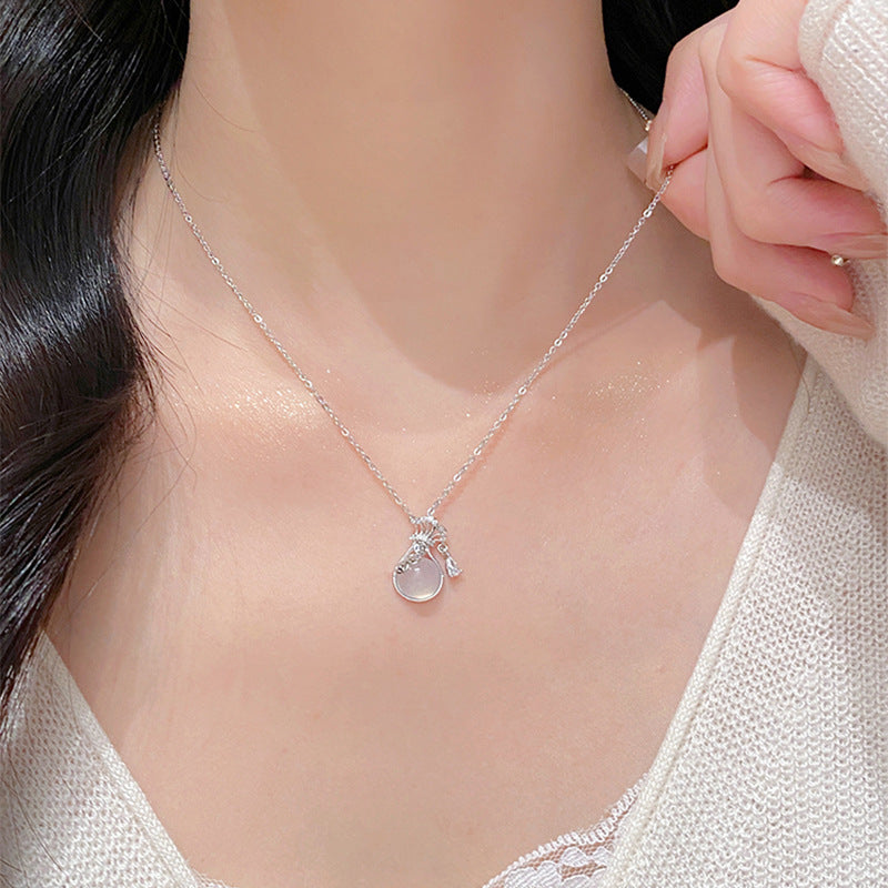 F廠【DQ1047N】S999純銀輕奢小眾白玉髓福袋項鍊女新中式銅錢福袋時尚鎖骨鏈
 25.09-1