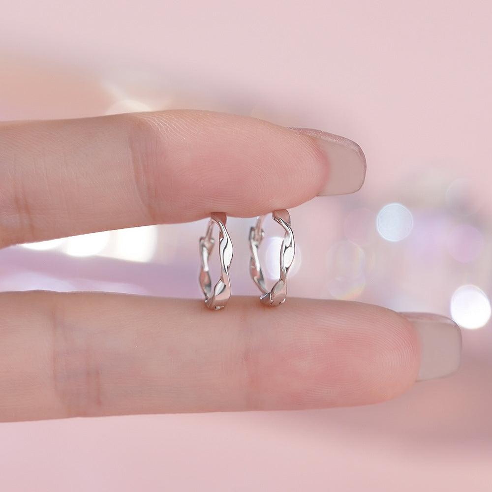 D廠【YC9437E】足銀S999簡約百搭麻花耳扣女小眾設計感輕奢高級感新款耳環
 25.11-4