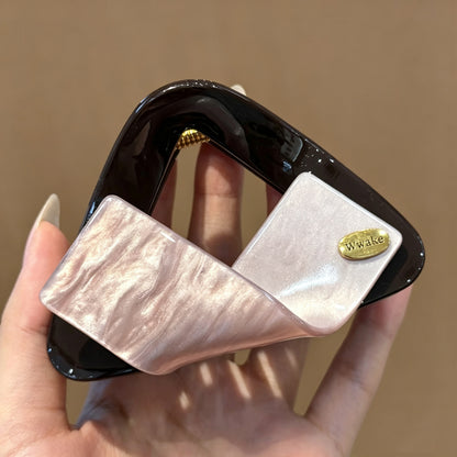 C廠【X965】粉色金標三角抓夾鯊魚夾
 26.10-1「C廠-單筆結帳需滿，NT$500出貨(不含運費)」