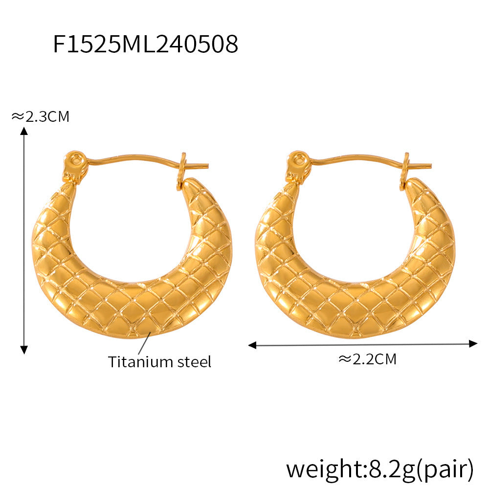 B廠【F1525-26】法式小香風菱格紋百搭C型鈦鋼鍍18k金耳環氣質小眾簡約潮流款耳飾 24.05-3