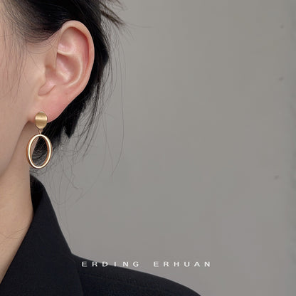 A廠【2807】法式優雅霧面拉絲幾何耳環高級感氣質鏤空圓環橢圓通勤百搭耳飾品 25.01-1