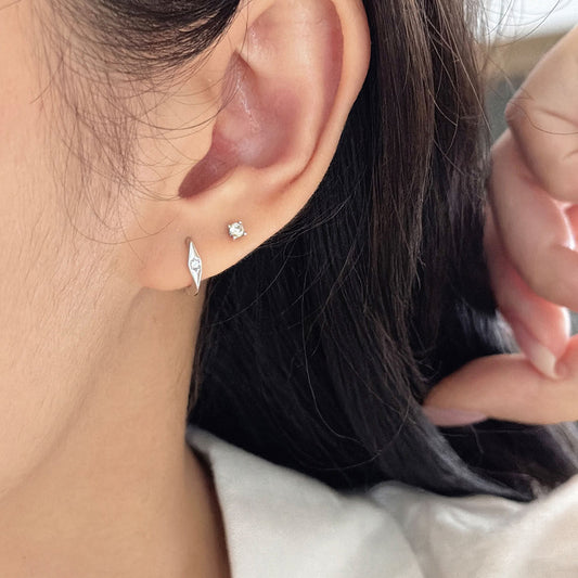 E廠【XDQ10490E】S925純銀韓系百搭幾何菱形星芒耳扣女精緻鑲鑽氣質耳環耳飾潮 26.07-1