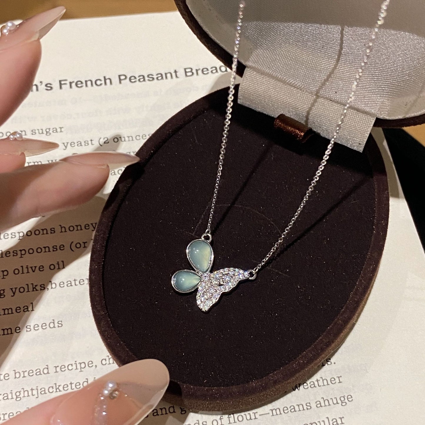 E廠【XDQ0843N】高級感小眾藍水翡翠蝴蝶項鍊女S925純銀輕奢閃鋯鎖骨鏈潮
 25.11-4