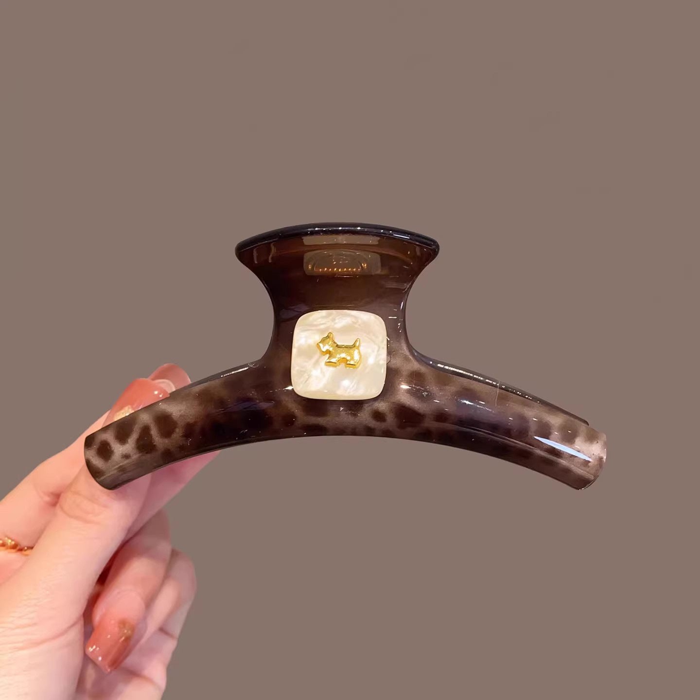 C廠【X84】高品質豹紋小狗抓夾大號高級感鯊魚夾子後腦勺盤髮復古髮夾頭飾女
 26.04-3