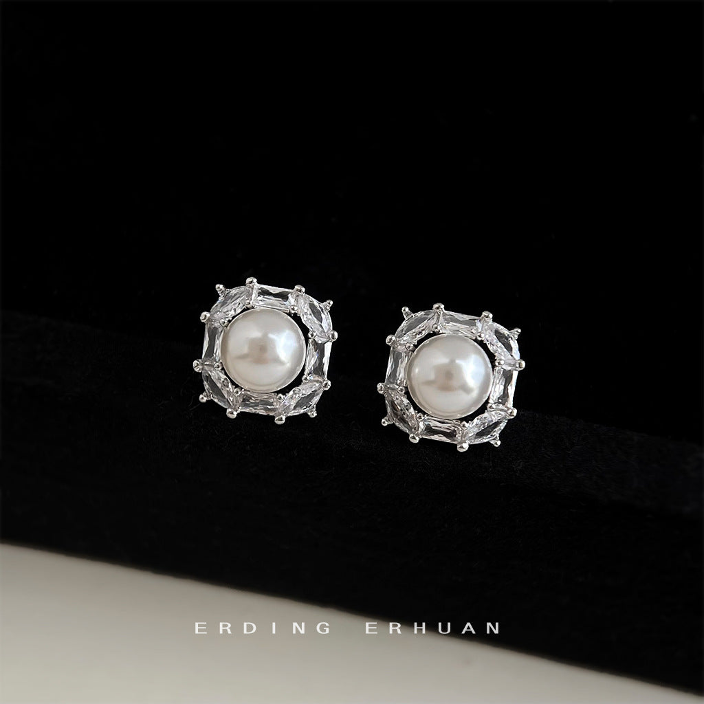 C廠【6978】鑲嵌鋯石方形幾何 925銀針時尚高級感通勤百搭重工耳環耳飾女
 25.10-5