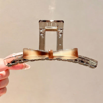 C廠【X656】簡約蝴蝶結抓夾女高級感2026新款髮量多鯊魚夾髮夾後腦勺髮卡髮飾
 26.08-1「C廠-單筆結帳需滿，NT$500出貨(不含運費)」