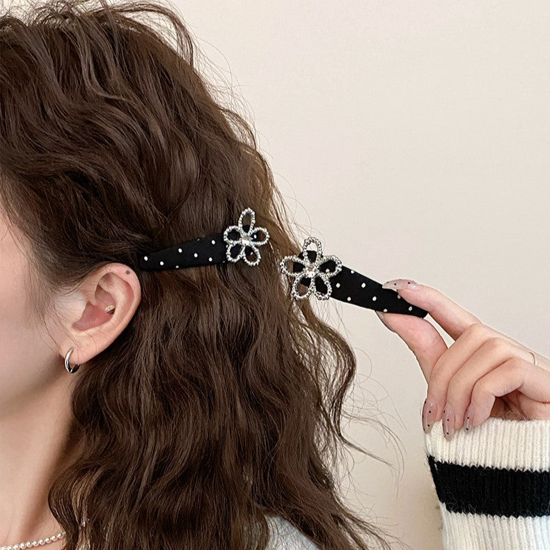 C廠【B28】波點閃鑽花朵髮夾女前額側邊髮卡劉海夾碎髮邊夾2025新款高端髮飾
 25.12-3「C廠-單筆結帳需滿，NT$500出貨(不含運費)」