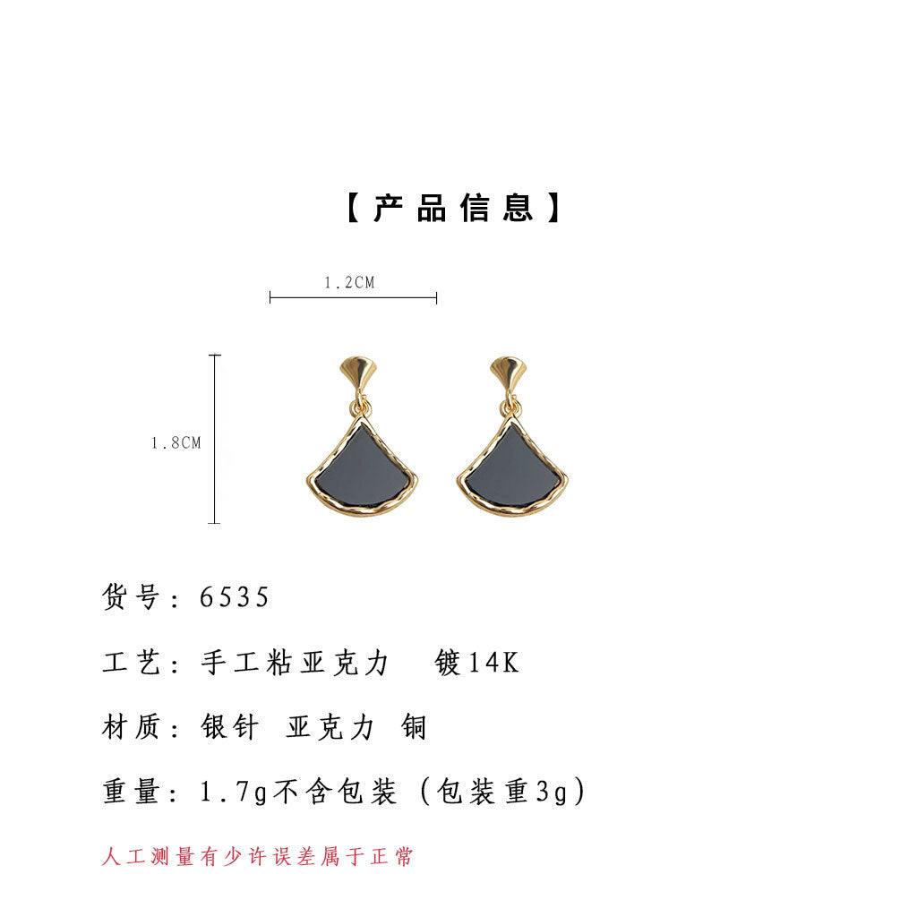 C廠【6535】時尚通勤高級感輕奢風925銀針鍍14K保色電鍍銀杏葉幾何耳飾耳環女 25.08-2