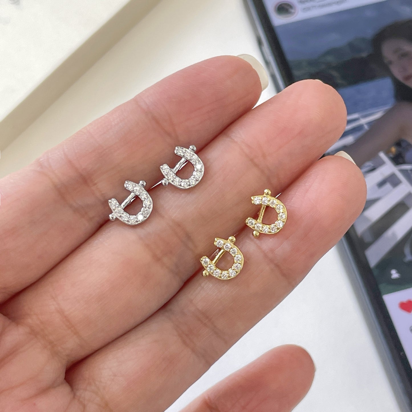 E廠【XDQ10201E】S999純銀小眾設計U型馬蹄耳環女時尚簡約鑲鋯石日常百搭耳飾
 26.03-2