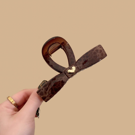 C廠【X44】高端小金標愛心豹紋蝴蝶結抓夾女中號後腦勺鯊魚夾子氣質髮夾頭飾
 26.03-4